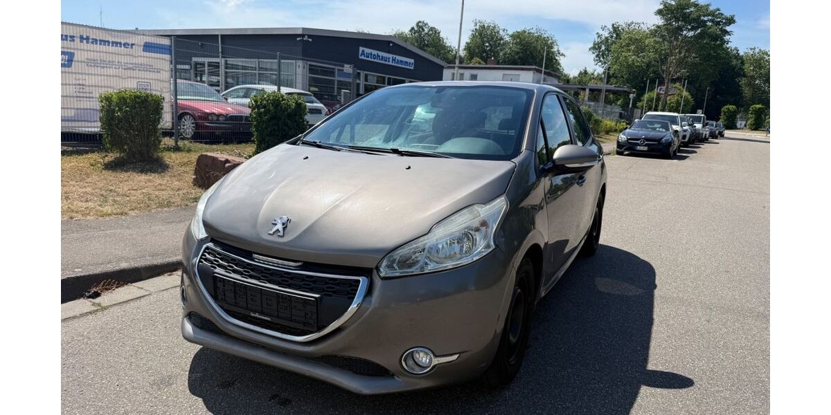 Peugeot 208 120.000 km 2.199 &euro; lahr 77933
