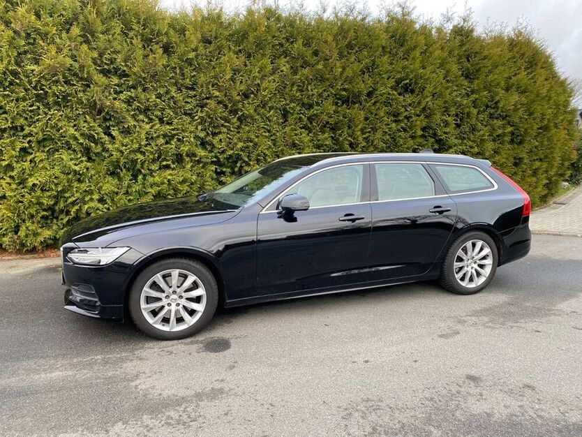 V90