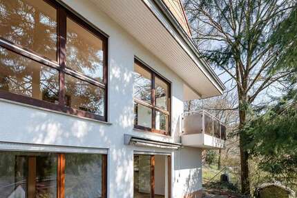 Haus zum Kaufen in Eppstein 780.000 € 240 m² 9 zimmer