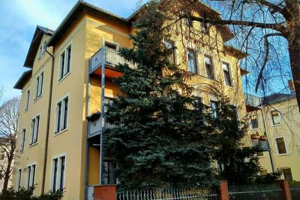 Wunderschöne Dachgeschoßwohnung in einem MFH in Heidenau zu vermieten 3 zimmer