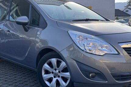Opel Meriva 215.000 km 2.999 &euro; Bickenbach 64404