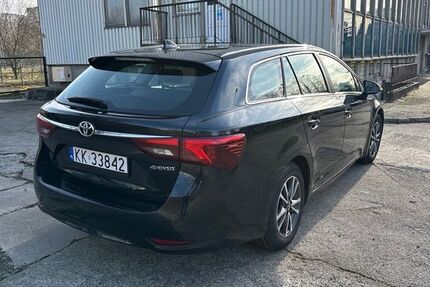 Toyota Avensis 172.100 km 13.200 &euro; Kraków 30-34