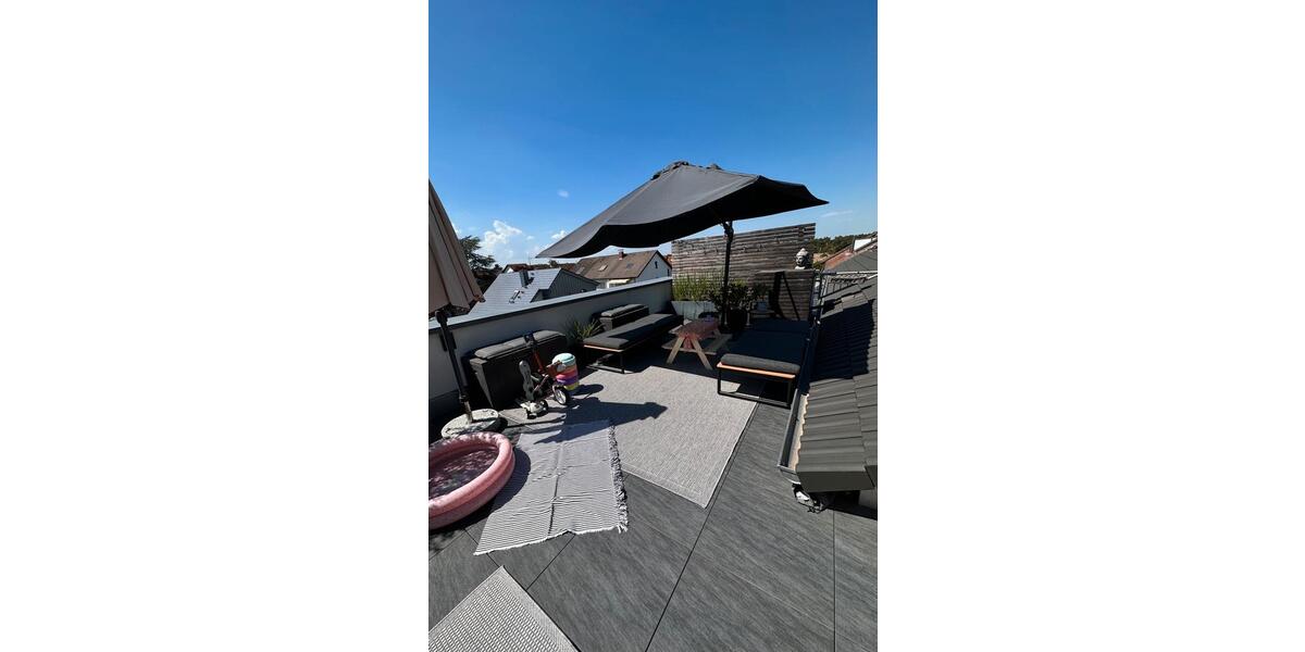 Exklusive Dachgeschosswohnung mit 54 qm Dachterasse 3 zimmer