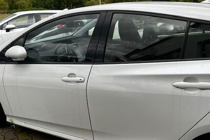 Toyota Prius 7.545 km 26.775 &euro; Sinn 35764