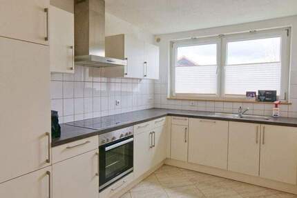 Ruhige 2,5-Zimmer-Wohnung mit Balkon, Gartennutzung und Doppelgarage - Hochwertig ausgestattet! 2 zimmer