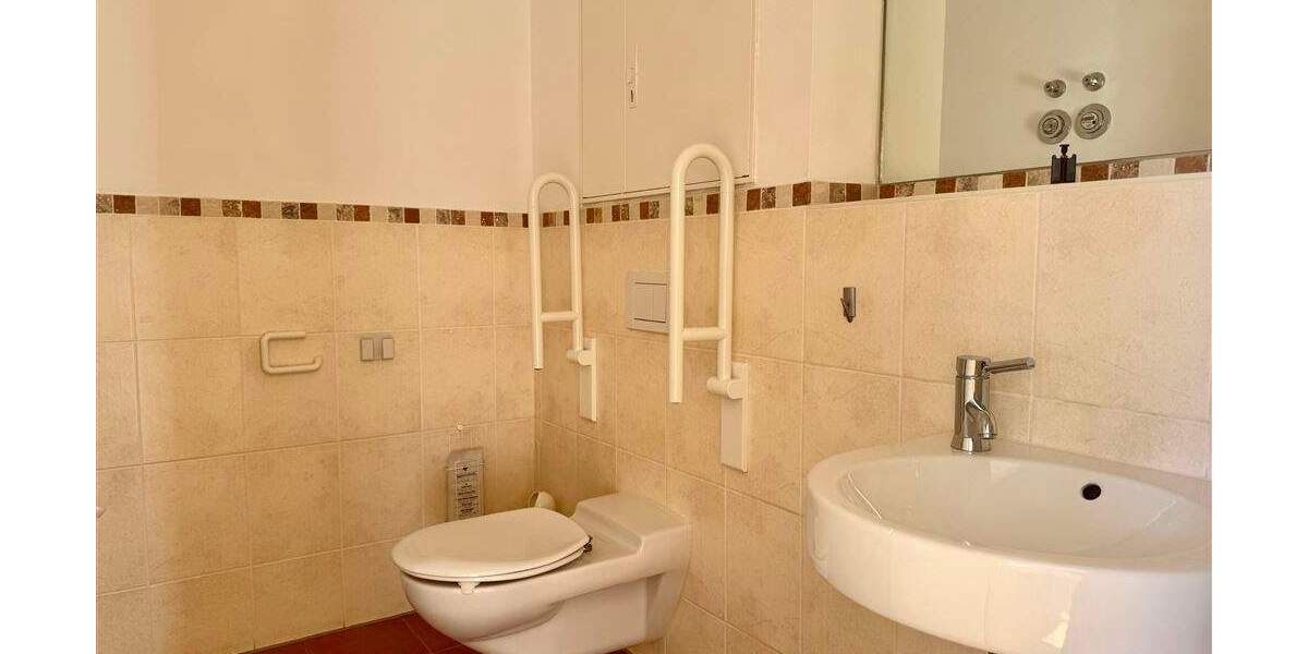 Moderne Büro-oder Praxiseinheit mitten in Murnau, barrierefrei! 4 zimmer