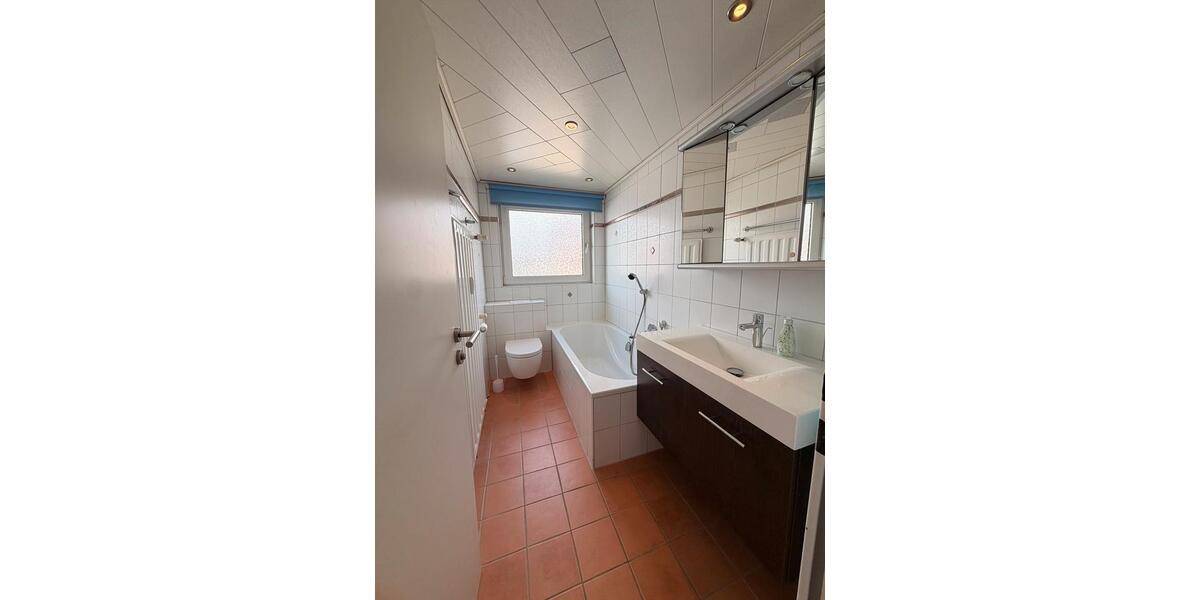 Etagenwohnung Villingen-Schwenningen Schwenningen - 2.5 Zimmer, 88 m&sup2;, 230.000&euro; | Angebot:27003088