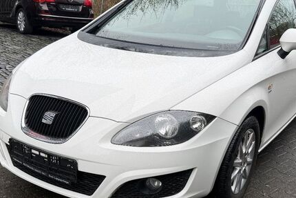 Seat Leon 165.000 km 2.799 &euro; Paderborn 33100