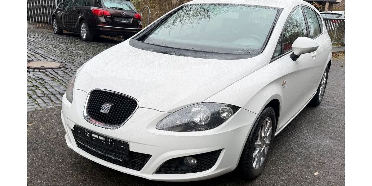 Seat Leon 165.000 km 2.799 &euro; Paderborn 33100