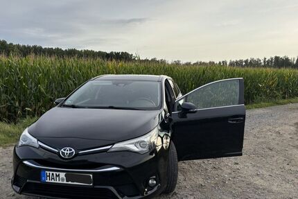 Toyota Avensis 185.000 km 9.900 € Hamm 59075
