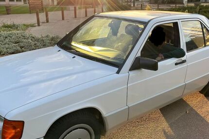 Mercedes-Benz 190 340.000 km 3.900 &euro; Baden-Baden 76534