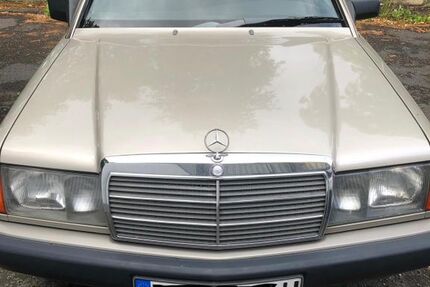 Mercedes-Benz 190 203.438 km 6.000 &euro; Braunfels 35619