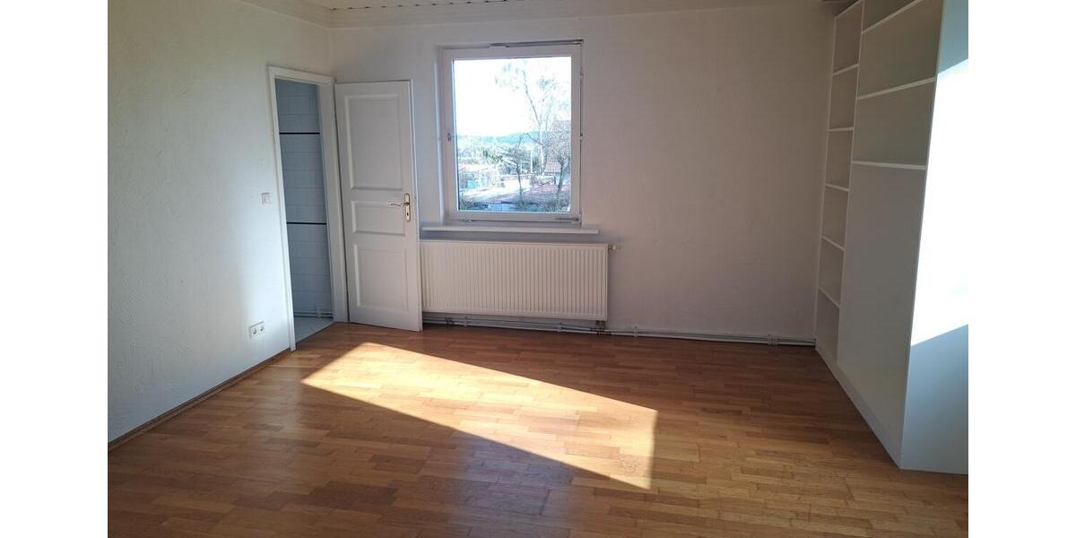 Etagenwohnung Villingen-Schwenningen Schwenningen - 4 Zimmer, 104 m&sup2;, 700&euro; | Angebot:25427417