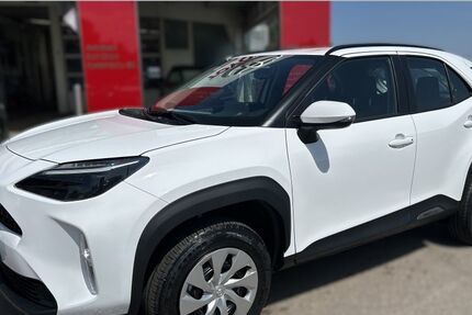 Toyota Yaris Cross 1.500 km 26.389 € Dittenheim 91723