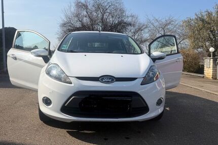 Ford Fiesta 28.916 km 5.999 &euro; Göppingen 73035