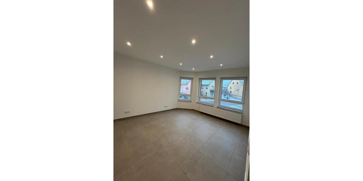 ERSTBEZUG MIT KÜCHE: 4 ZiWhg 106m² mit Balkon in 97944 Boxberg 4 zimmer