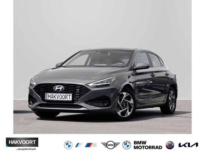 i30