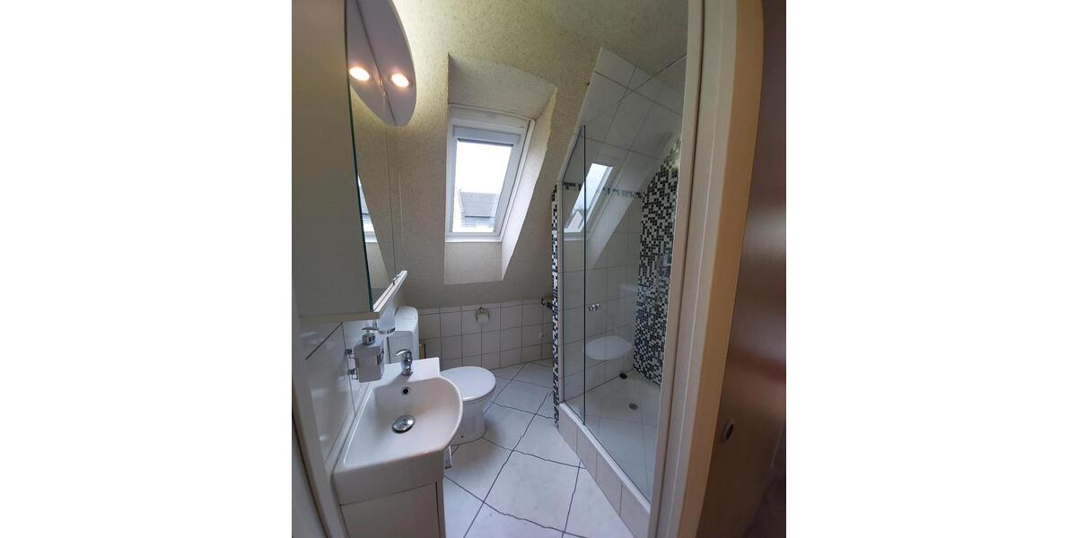 Dachgeschoßwohnung Essen Stadtbezirk IV - 1 Zimmer, 30 m&sup2;, 500&euro; | Angebot:25541310