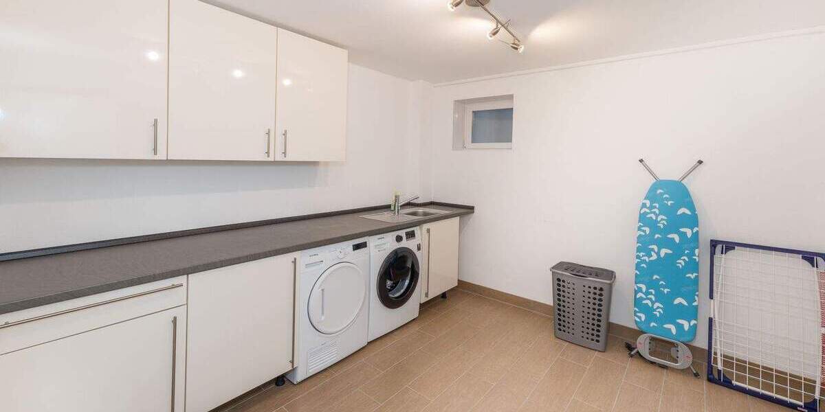 Doppelhaushälfte Oberreichenbach - 6 Zimmer, 196 m&sup2;, 2.490&euro; | Angebot:25355700