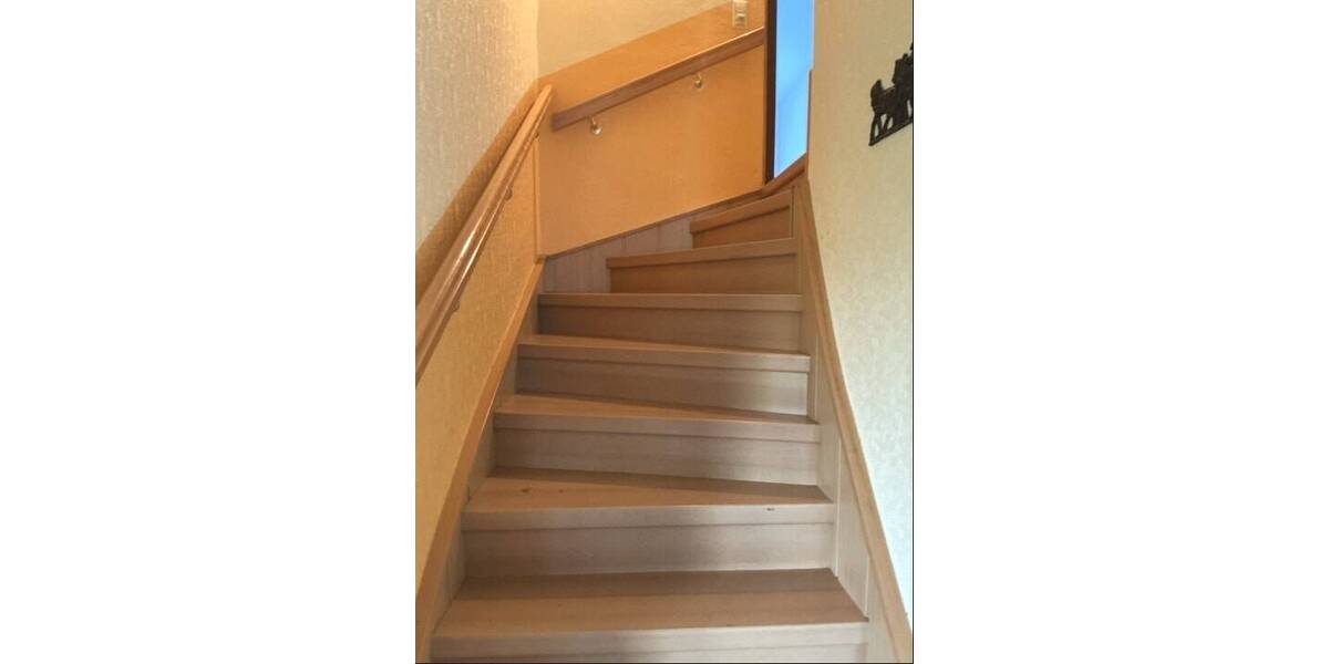 Einfamilienhaus Schönbrunn - 5 Zimmer, 140 m&sup2;, 180.000&euro; | Angebot:26501704