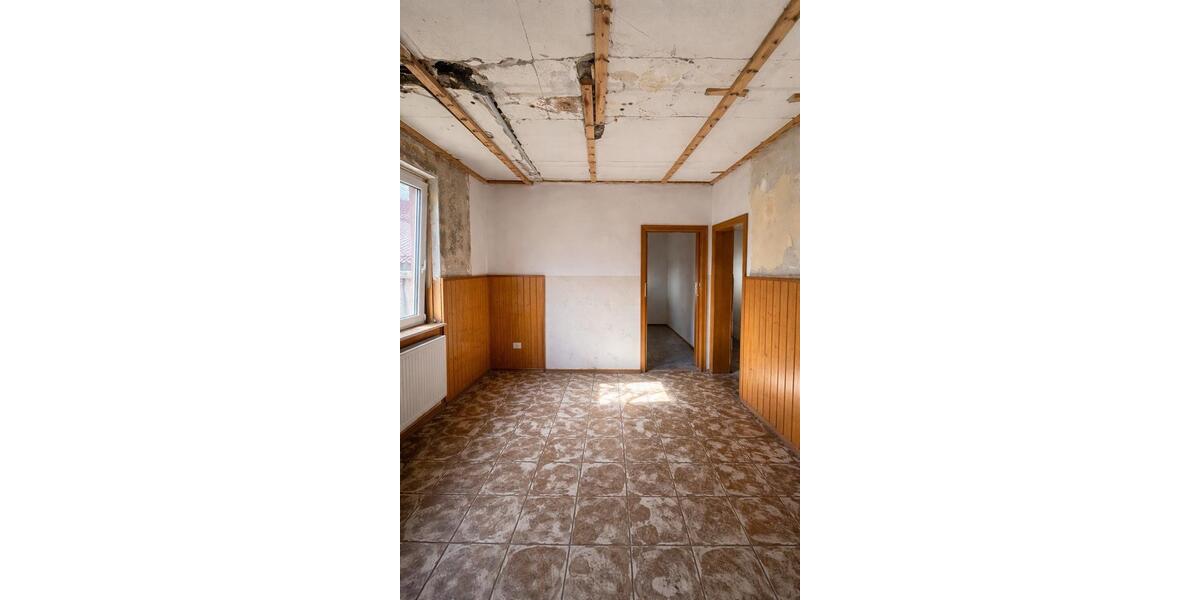 Einfamilienhaus Eisfeld - 11 Zimmer, 195 m&sup2;, 115.000&euro; | Angebot:26215593