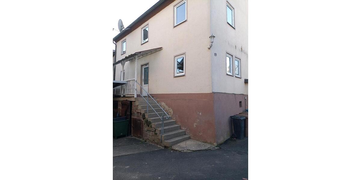 Einfamilienhaus Hammelburg - 9 Zimmer, 113 m&sup2;, 650&euro; | Angebot:26432102