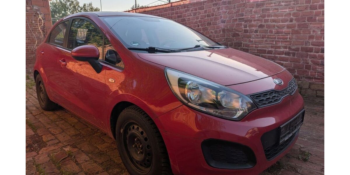 Kia Rio 164.292 km 2.690 &euro; Chemnitz 09116