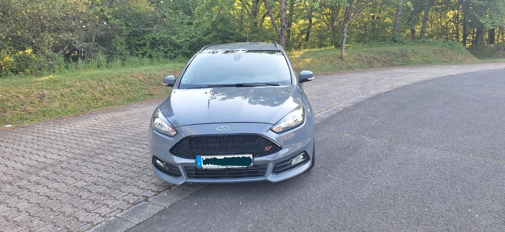 Ford Focus 101.000 km 14.400 &euro; Nonnweiler 66620