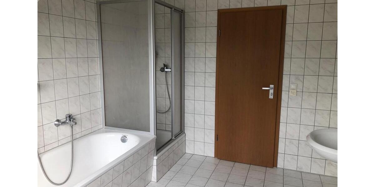 Dachgeschoßwohnung Suhl Aue 1 - 2.5 Zimmer, 75 m&sup2;, 94.500&euro; | Angebot:26801891
