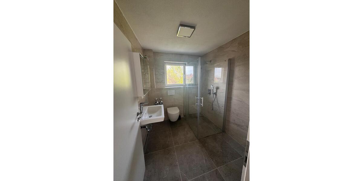 Etagenwohnung Memmingen - 2.5 Zimmer, 70 m&sup2;, 1.200&euro; | Angebot:26350725