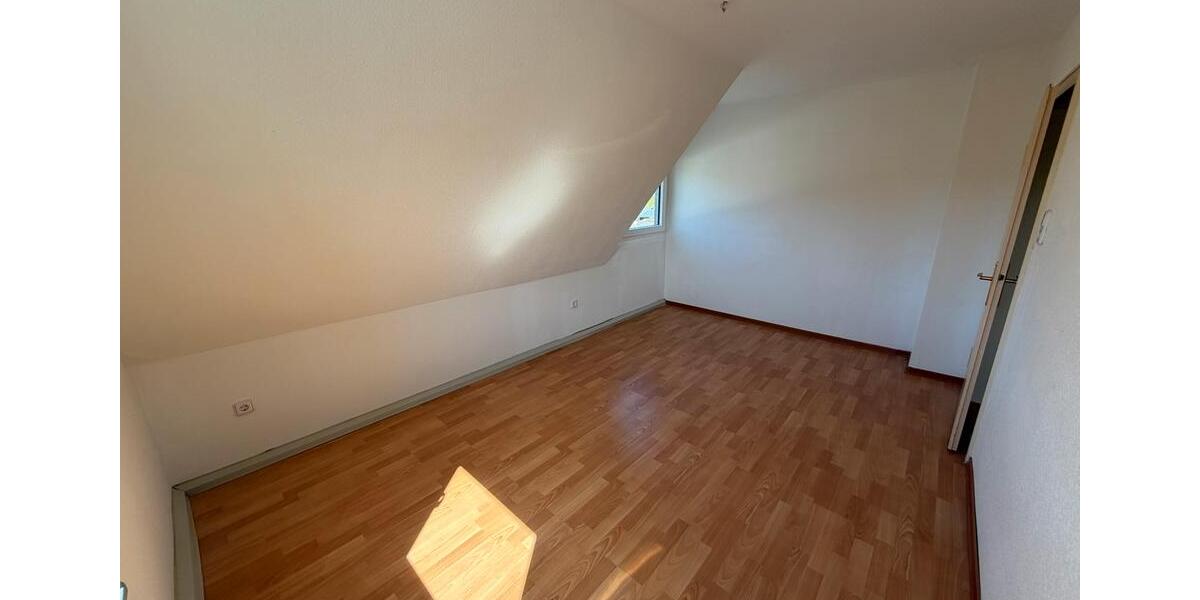 Dachgeschoßwohnung Naila - 2 Zimmer, 49 m&sup2;, 390&euro; | Angebot:26409172