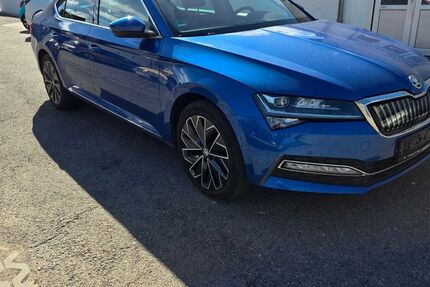 Skoda Superb 181.489 km 13.950 &euro; Dessau-Roßlau 06844