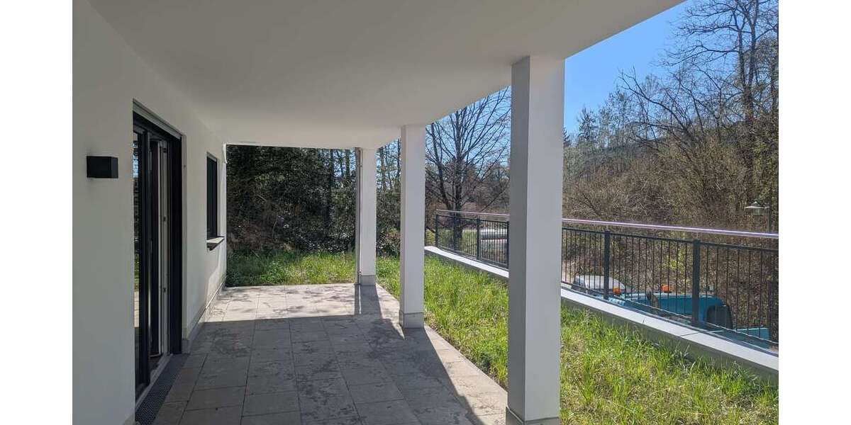 Etagenwohnung Mitterfels - 3 Zimmer, 102 m&sup2;, 1.220&euro; | Angebot:25150549