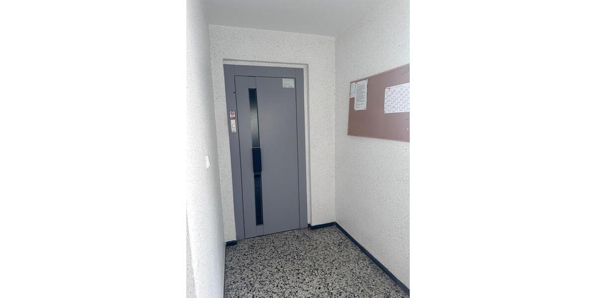 Licht. Lage. Lebensqualität – Wohnung mit Loggia & Aufzug 2 zimmer