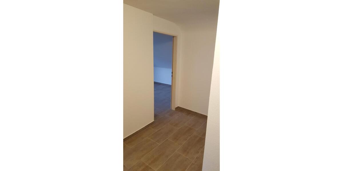 Dachgeschoßwohnung Sinntal - 1.5 Zimmer, 49 m&sup2;, 380&euro; | Angebot:25720956