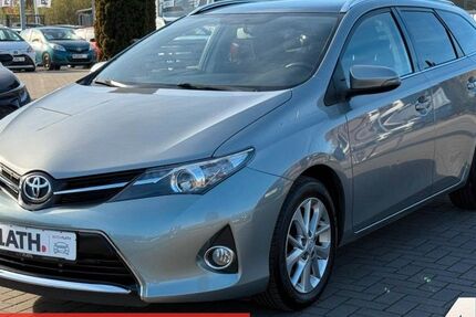 Toyota Auris 146.556 km 12.490 € Rostock-Warnemünde 18119