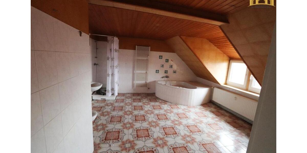 Dachgeschoßwohnung Hettstedt - 3 Zimmer, 120 m&sup2;, 520&euro; | Angebot:26233708