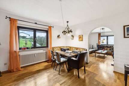 Haus Bühl - 9 Zimmer, 220 m&sup2;, 485.000&euro; | Angebot:26361828