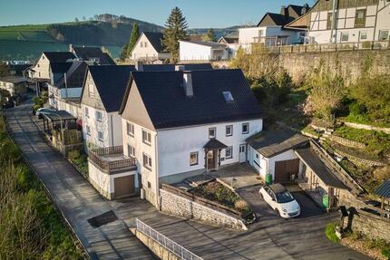 Großzügiges Einfamilienhaus mit Garage in Meschede-Grevenstein 5 zimmer