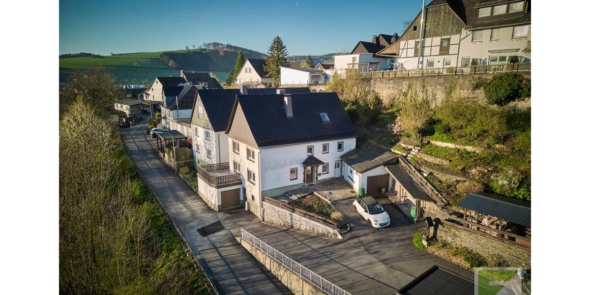 Großzügiges Einfamilienhaus mit Garage in Meschede-Grevenstein 5 zimmer