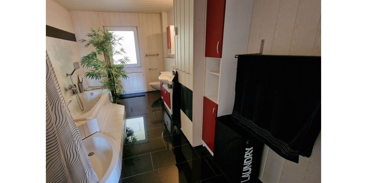 Provisionsfrei* 1-2-Familienhaus in Bestlage - 1.404 m² Grundstück mit weiterem Baurecht - Einfamilienhaus Rödental | Angebot:27005881