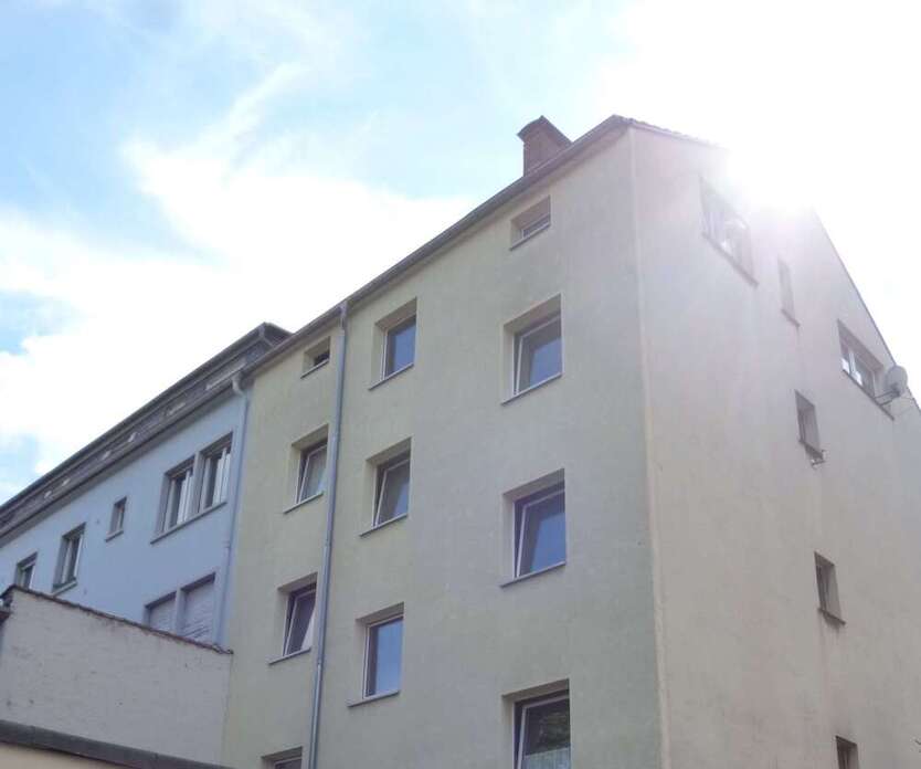Haus zum Kaufen in Frankfurt am Main 1.300.000 € 380 m²