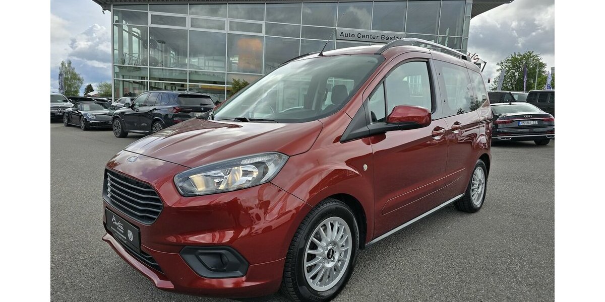Ford Tourneo Courier 1.5 TDCI/NAVI/KAMERA/1.HAND 90.365 km 10.900 &euro; Villingen-Schwenningen 78054