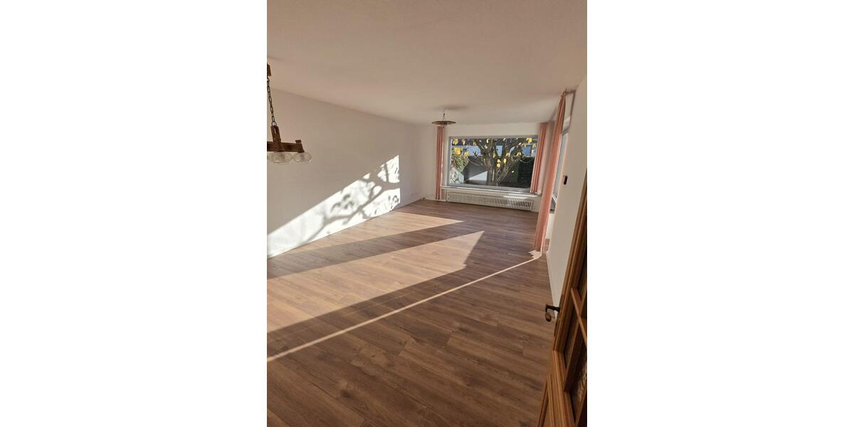 Saniertes Reihenmittelhaus mit Garten und Garage zu vermieten! 4 zimmer