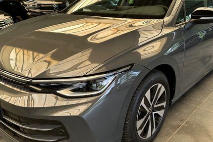 VW Golf 4.426 km 26.999 &euro; Versmold 33775
