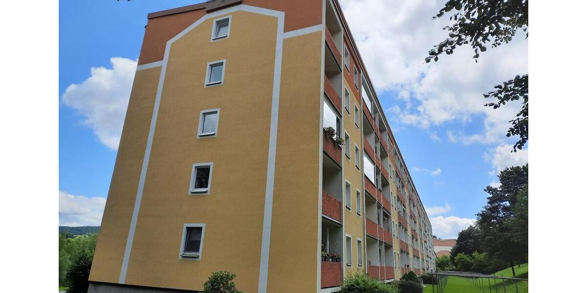 Dachgeschoßwohnung Ehrenfriedersdorf - 4 Zimmer, 80 m&sup2;, 480&euro; | Angebot:24616204