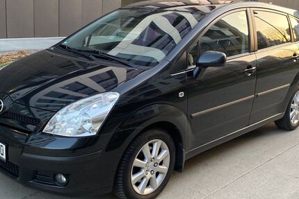 Toyota Corolla Verso 162.000 km 3.700 &euro; München 81669