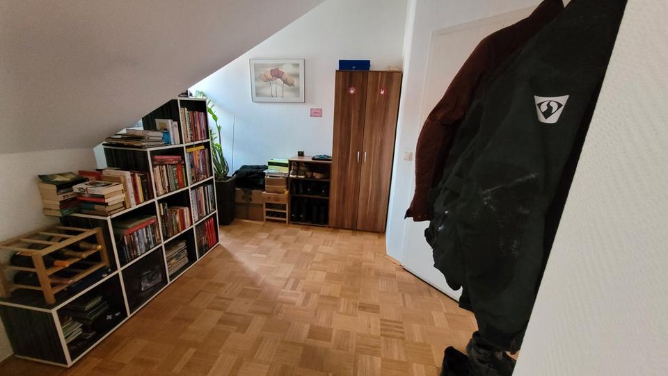 Dachgeschoßwohnung Karben - 2.5 Zimmer, 71 m&sup2;, 250.000&euro; | Angebot:26717751