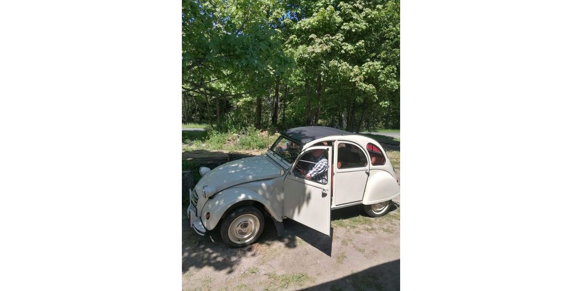 Citroen 2 CV 43.000 km 12.500 &euro; Chemnitz 09123
