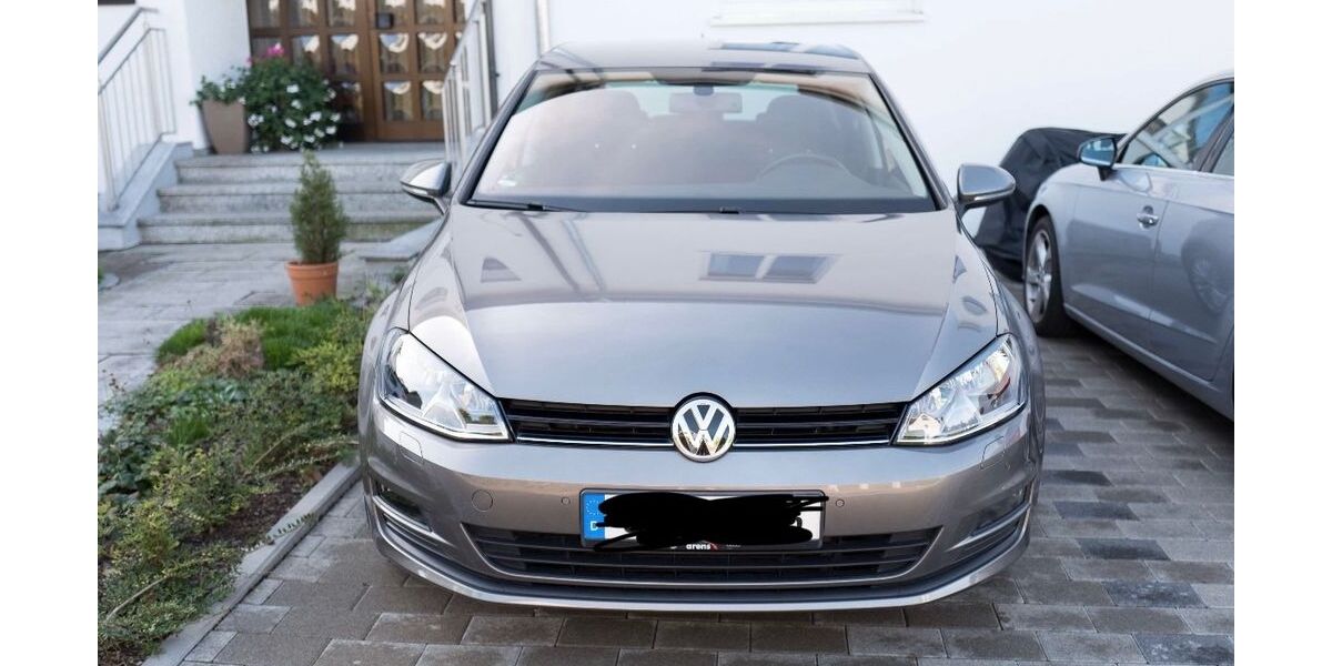 VW Golf 123.200 km 9.990 &euro; Konstanz 78464